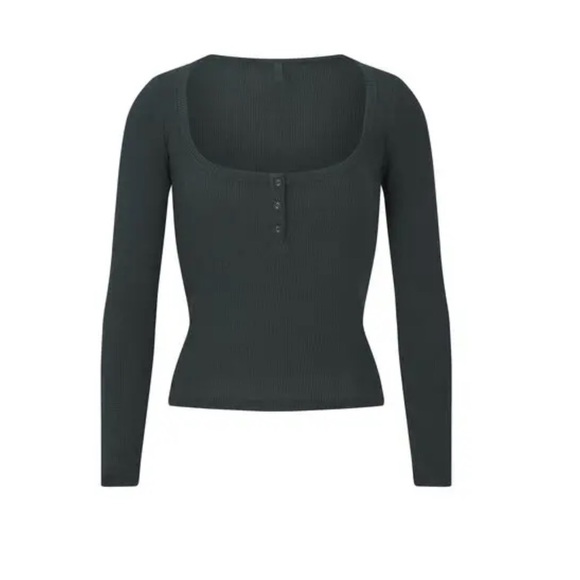 SKIMS WAFFLE SLEEP LONG SLEEVE HENLEY TOP IN SPRUCE M - Picture 4 of 6